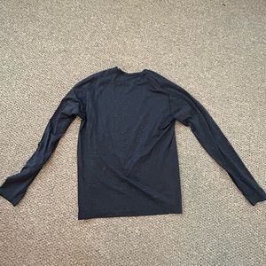 LuLu Lemon long sleeve size Medium